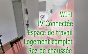Studio En Rez-De-Chaussee - Le Petit Chateau Avesnois - Tv - Wifi - Logement Entier