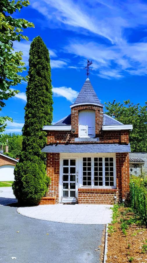 Studio En Rez-De-Chaussee - Le Petit Chateau Avesnois - Tv - Wifi - Logement Entier Avesnes-sur-Helpe Extérieur photo